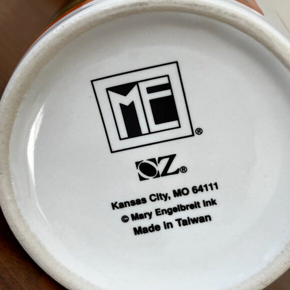 2 Mary Engelbreit Mugs "Queen of Everything" & "Lives Get One" Checkered Handles - Picture 13 of 15